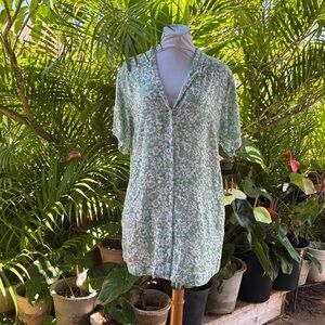 Lokahi Green and White floral swimwear super soft beautiful condition
